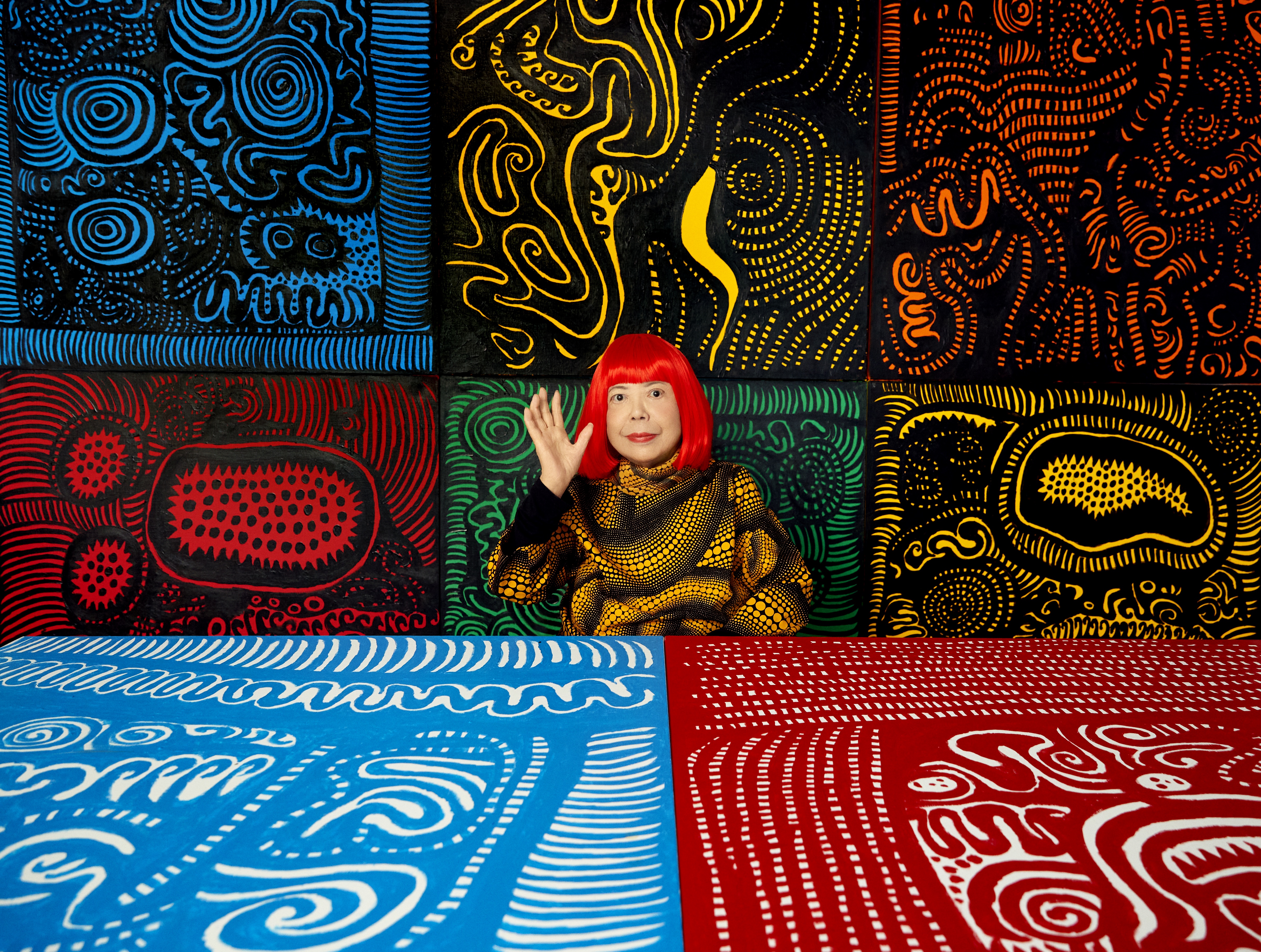 Yayoi Kusama smiling and waving Yayoi Kusama smiling and waving