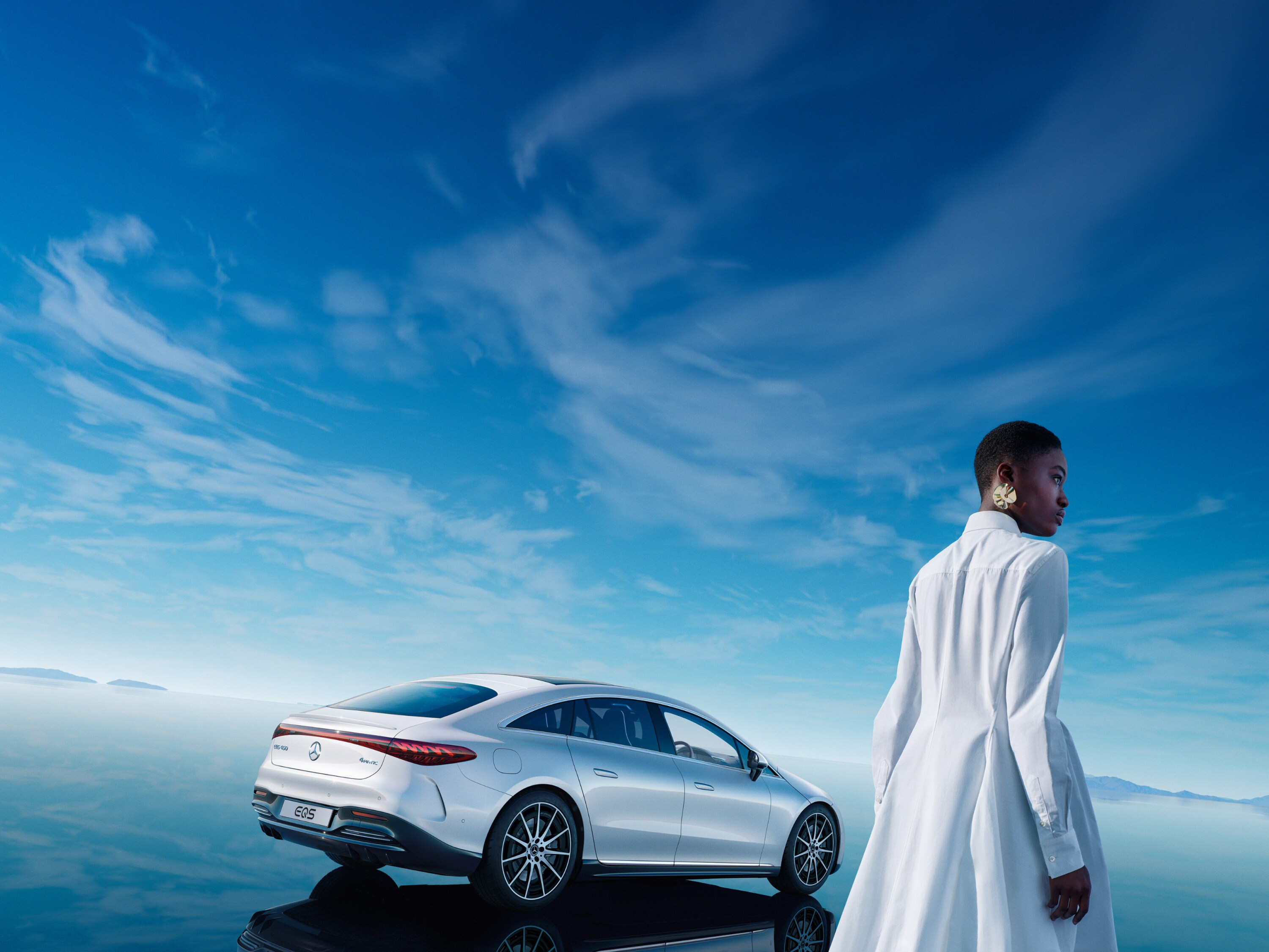 The back of the Mercedes-Benz EQS Sedan.