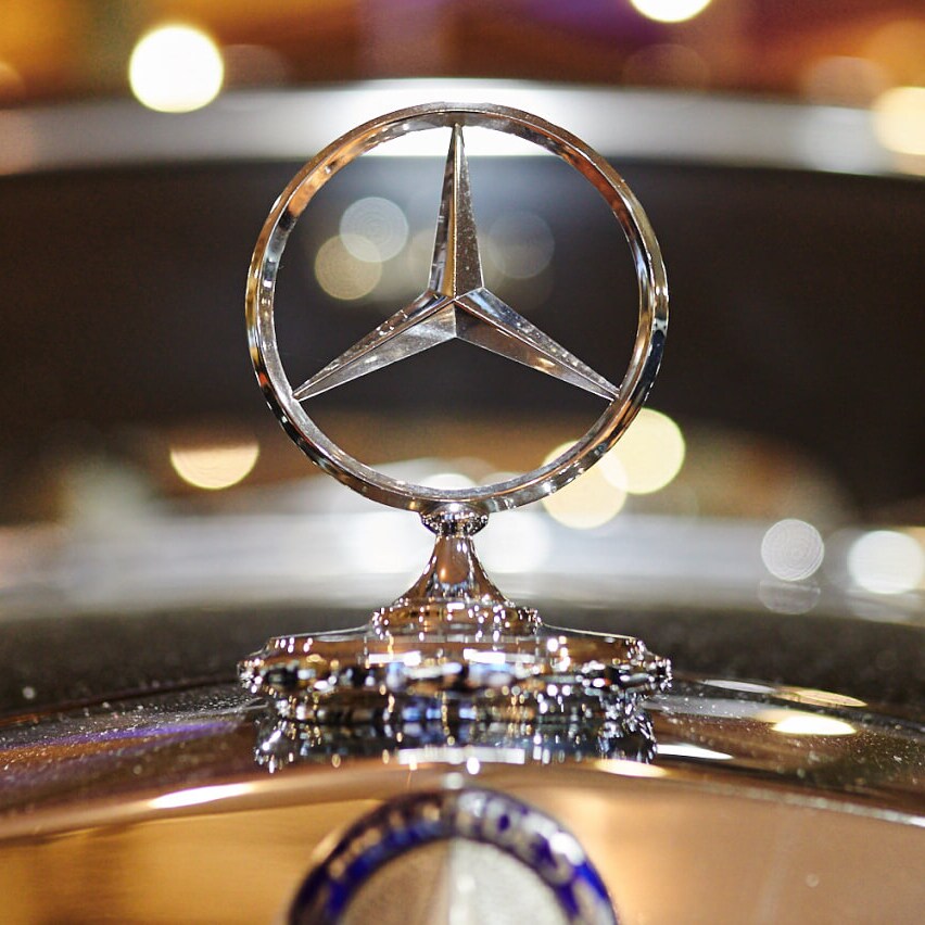 Mercedes-Benz emblem