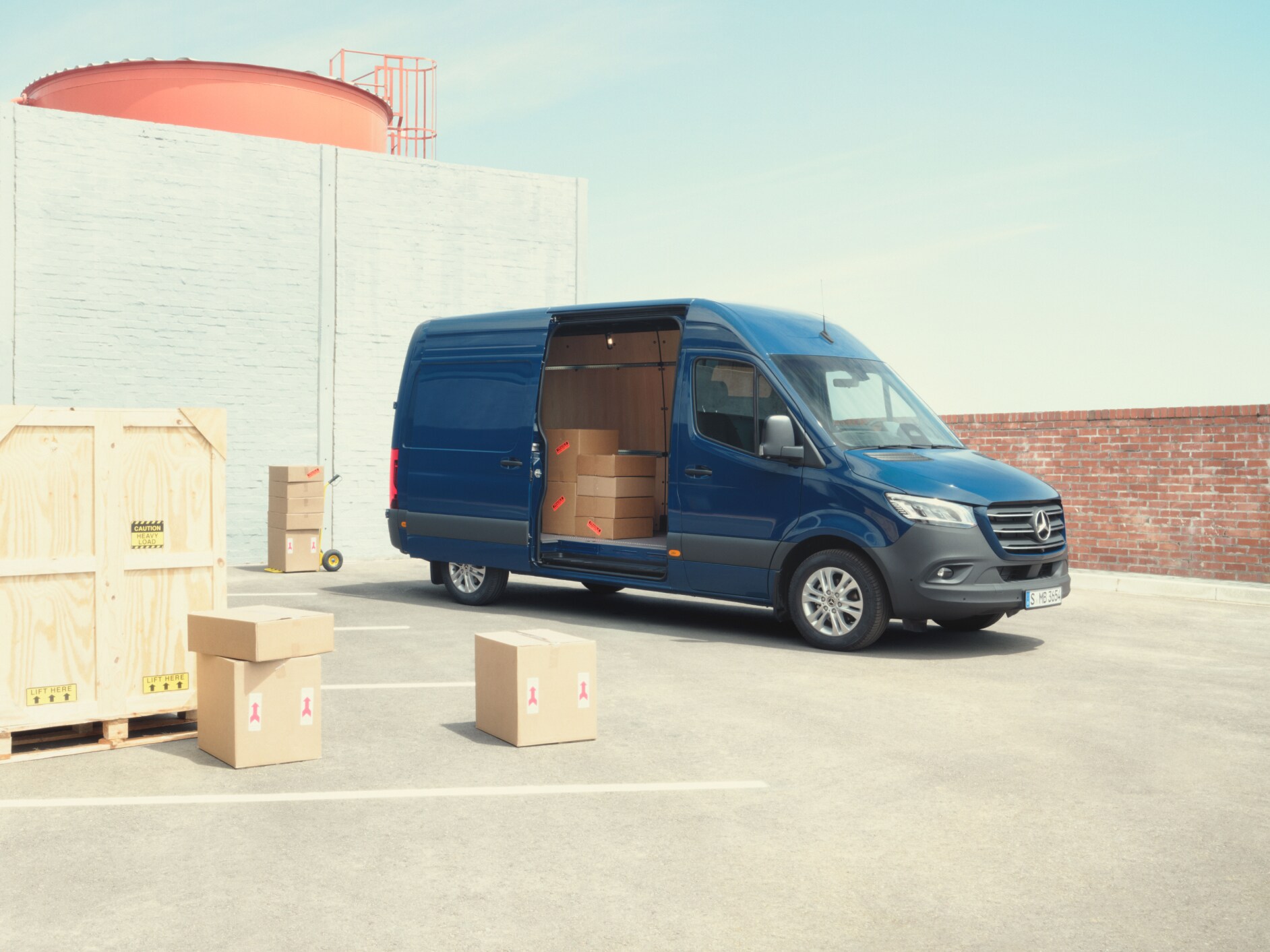 eSprinter charging at the charging station