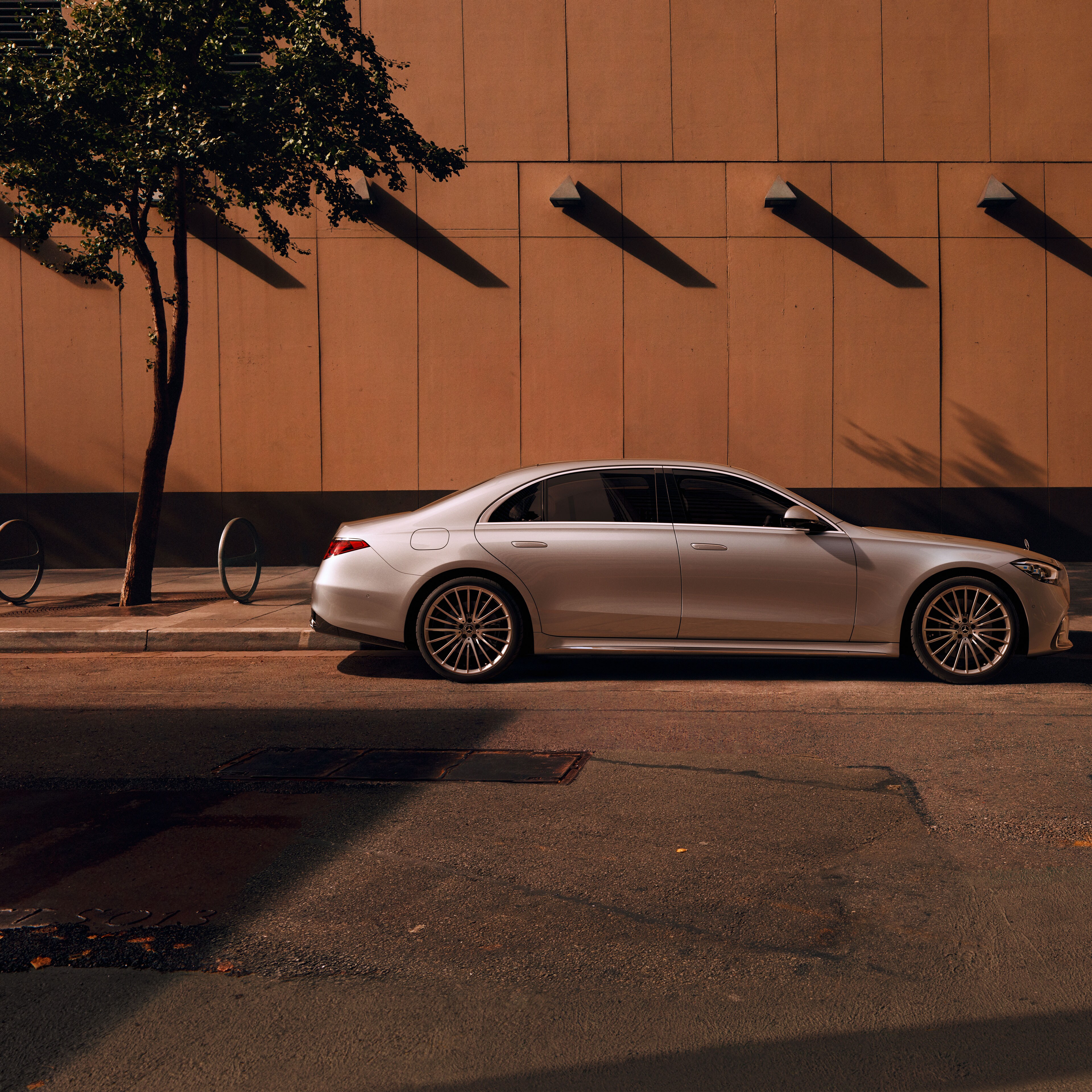 Side view of the Mercedes-Benz S-Class Saloon.