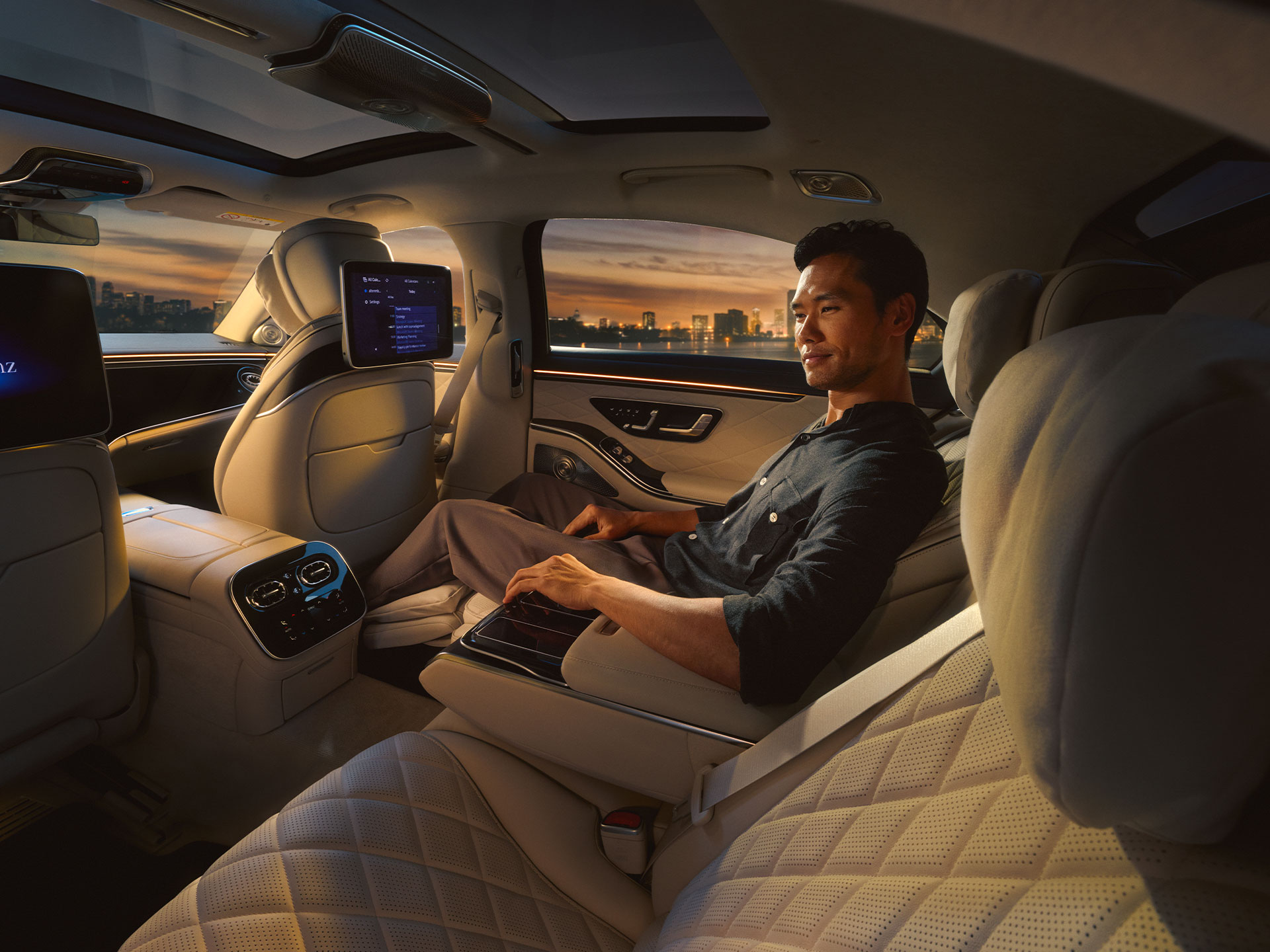 Innovation | 140 Years | Mercedes-Benz Vehicle shaped by 140 Years of Innovation.