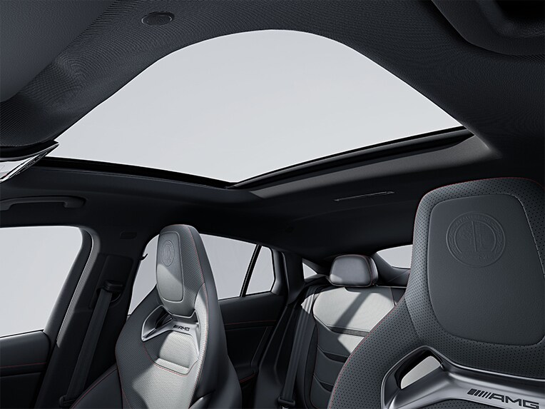 Panoramic sliding roof in the new Mercedes-AMG GLC Coupé.