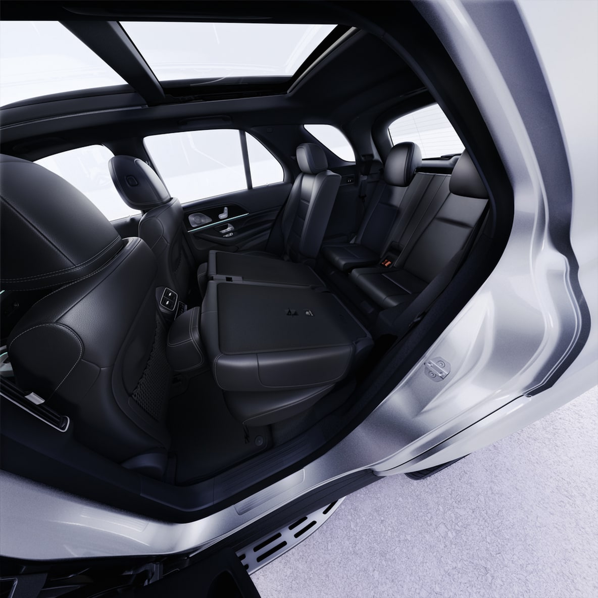 The interior of the Mercedes-Benz GLE.