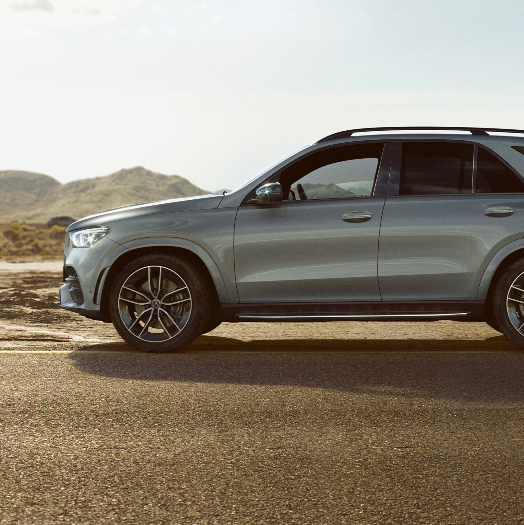The Mercedes-Benz GLE from the side.