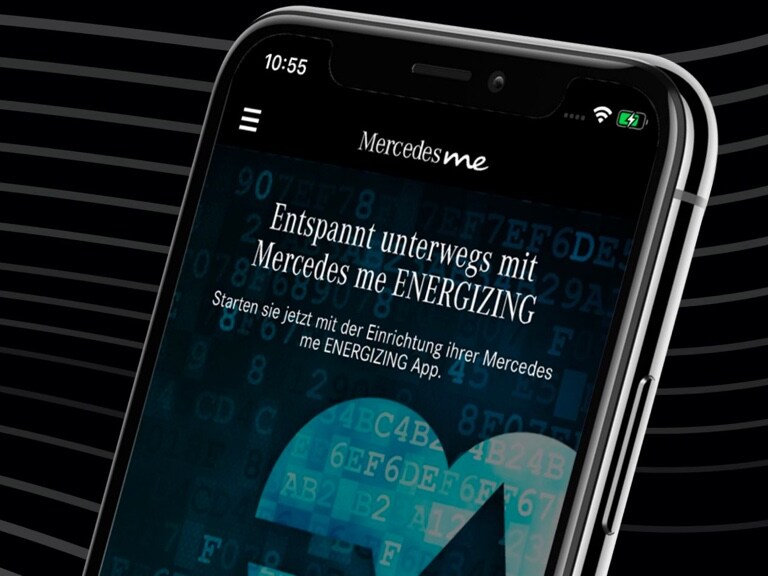 The Mercedes me ENERGIZING App is open on a smartphone and the first steps for the set-up are displayed