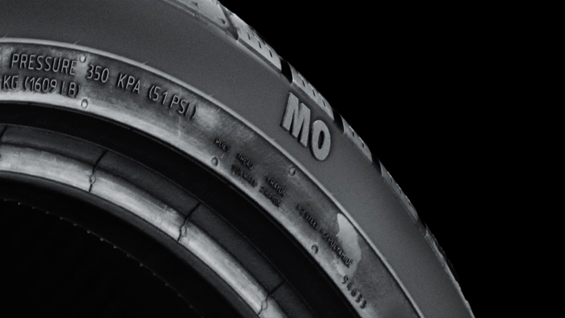 Mercedes Genuine Tyres MO | Mercedes-Benz Detailed close-up of a Mercedes MO tyre.