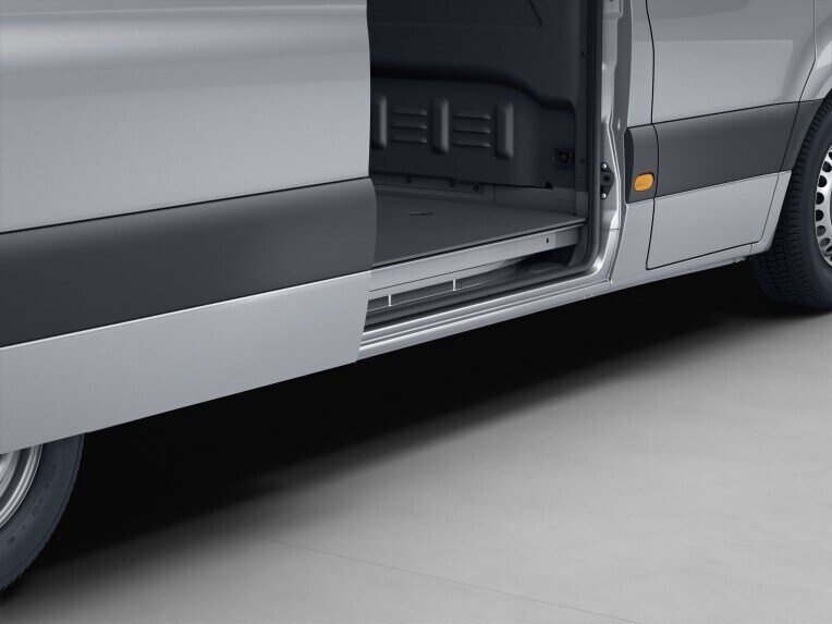 The yellow LED marker lights at the vehicle sides increase its visibility both while on the move and when stationary when the headlamps are switched on, thereby improving road safety.