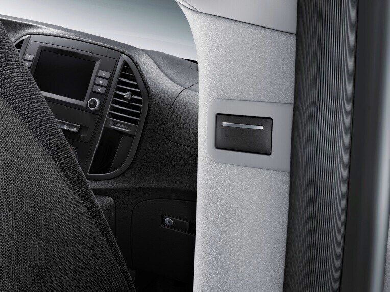 The electric operation of the sliding doors enables comfortable and smooth opening and closing – simply at the touch of a button.