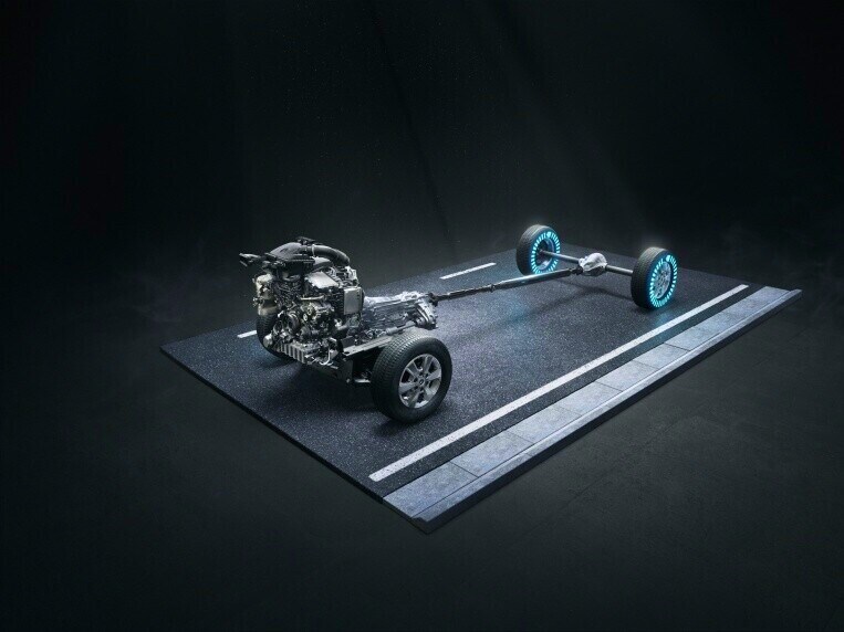 The variable all-wheel drive system distributes drive force to the front and rear axles as required.
