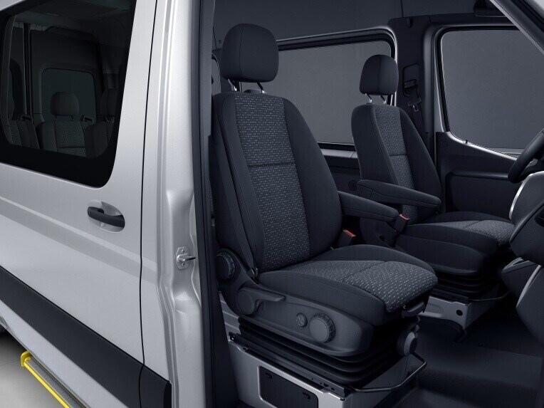In the event of a side impact, the sidebags located in the outer side of the seat backrest can protect the chest and pelvic area by deploying in the space between the door and driver or front passenger.