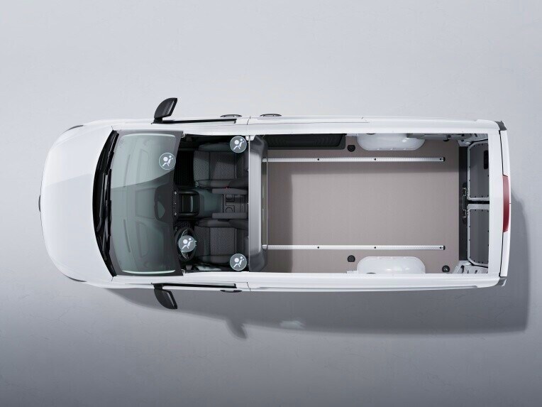 The window airbags for driver, front passenger offer a higher level of protection against head and face injuries in a severe side-on collision.