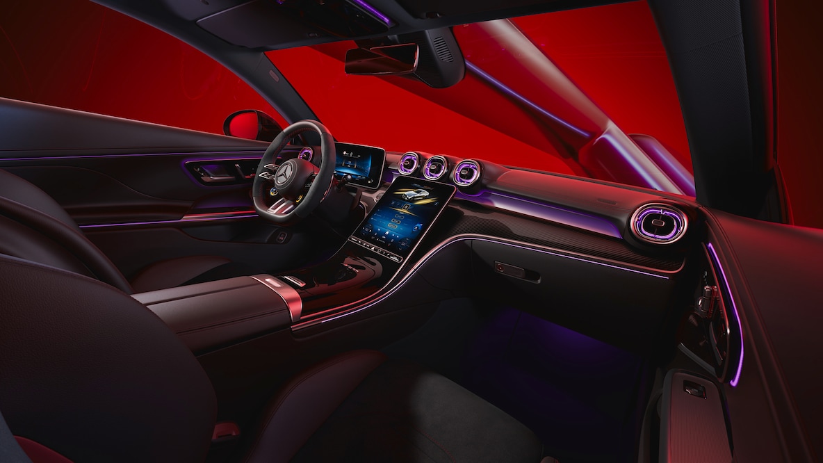 The center console in black fine-structure look in the Mercedes-Benz CLE Coupé.